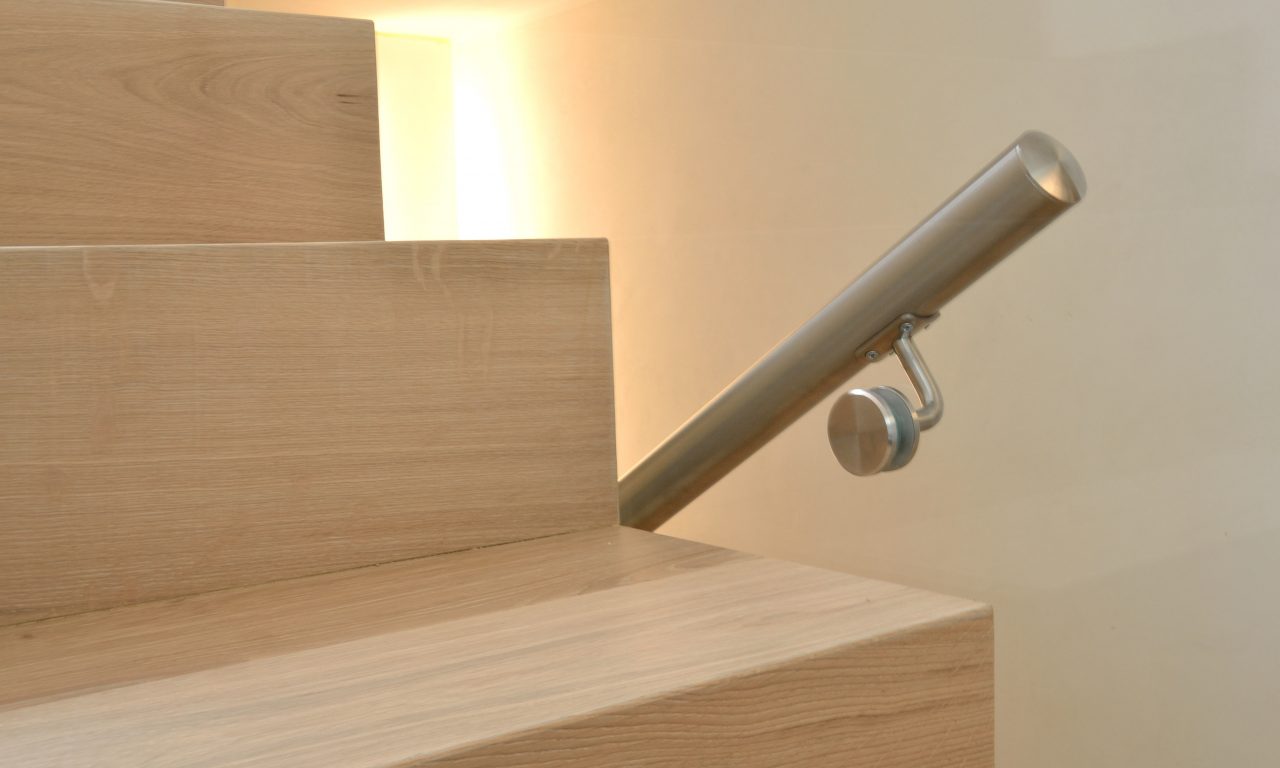 Scala in rovere sbiancato