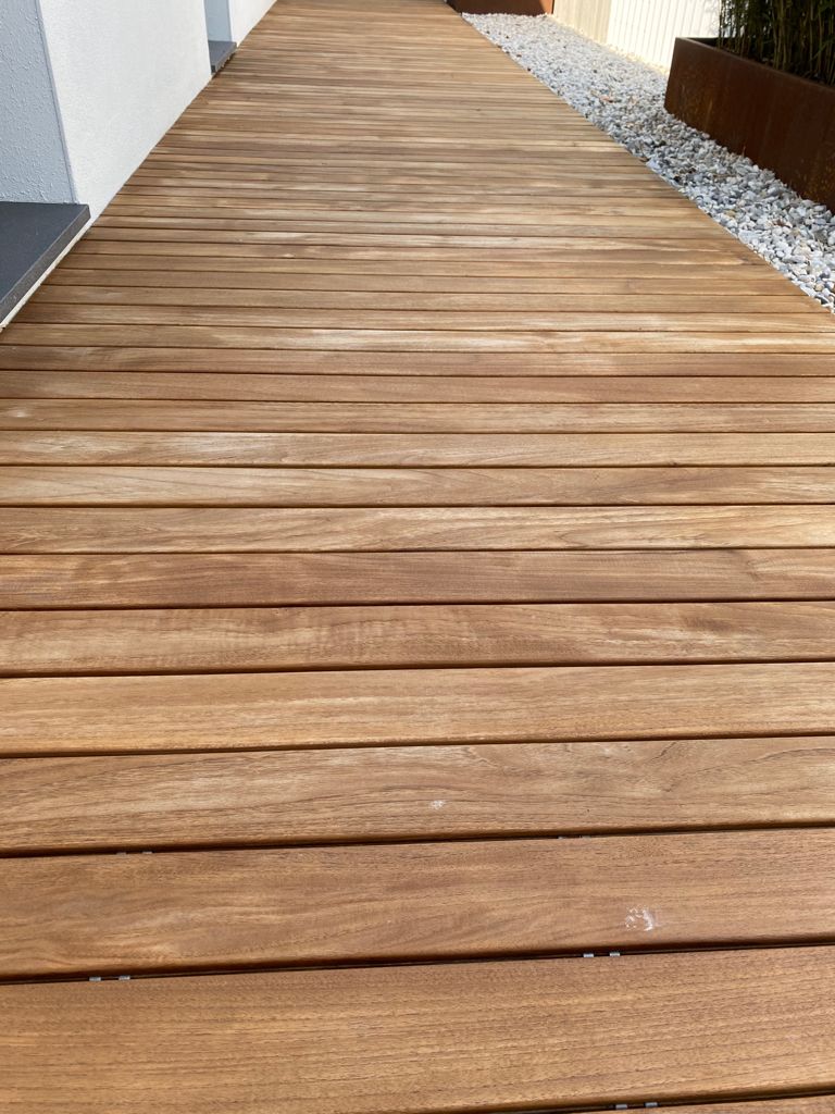 Decking esterno in legno.