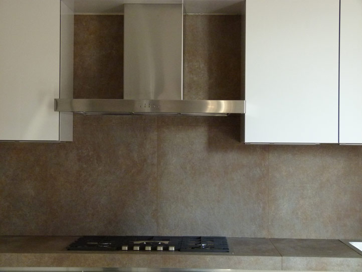 Top cucina in gres porcellanato