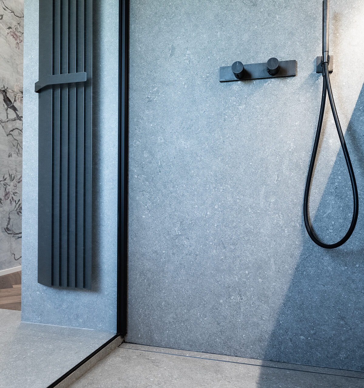 Progettazione bagno: materiali, arredi e accessori.