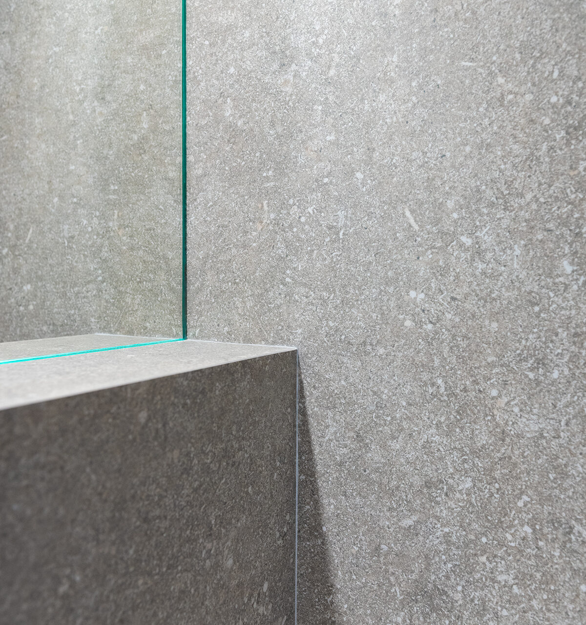 Progettazione bagno: materiali, arredi e accessori.