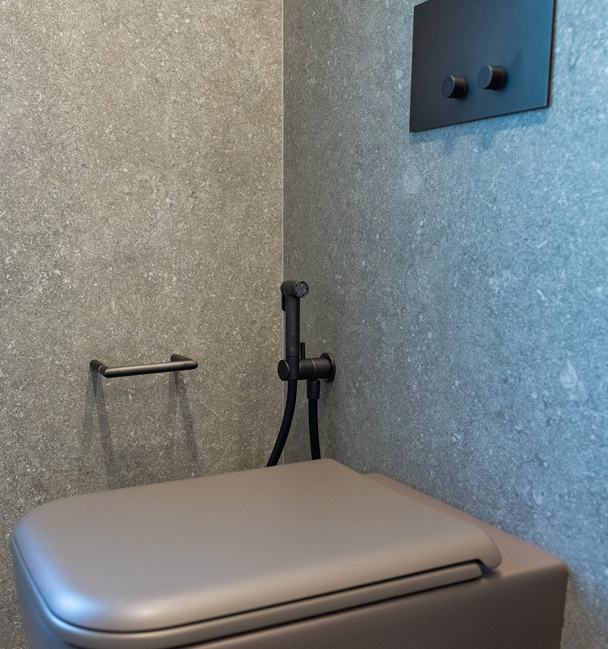 Progettazione bagno: materiali, arredi e accessori.